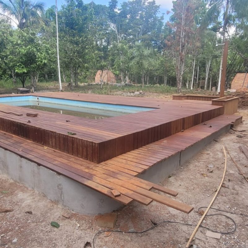 Construção de piscina - Careiro castanho